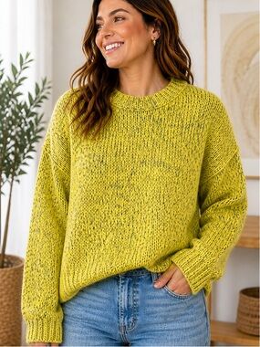 Urban Outfitters Chartreuse Marled Knit Sweater M Slouchy Boxy Cozy Pullover